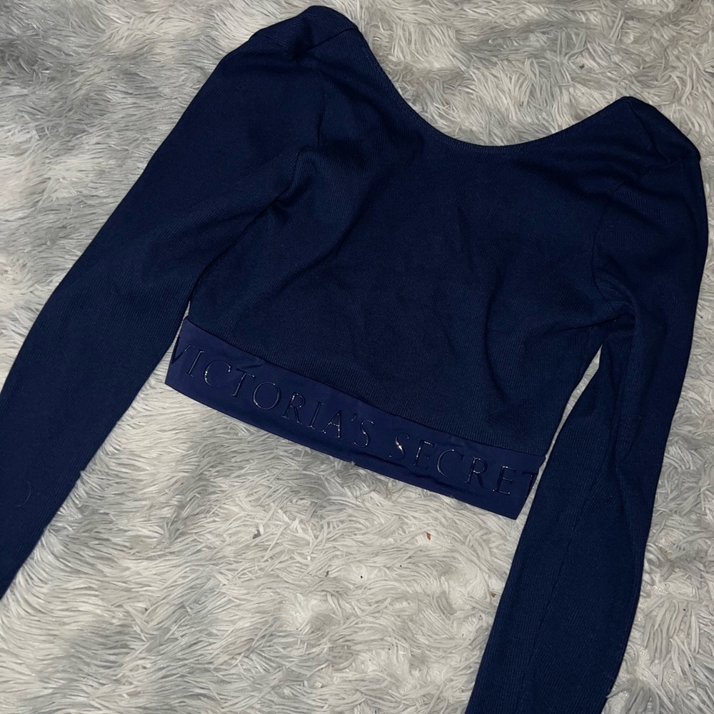 Victoria secret long sleeve top - Picture 9 of 10